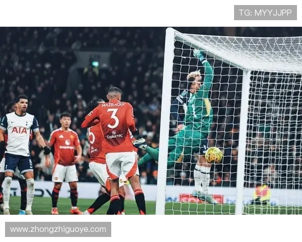 B费输球后社媒被黑发布曼联07惨败图片风波升级引关注